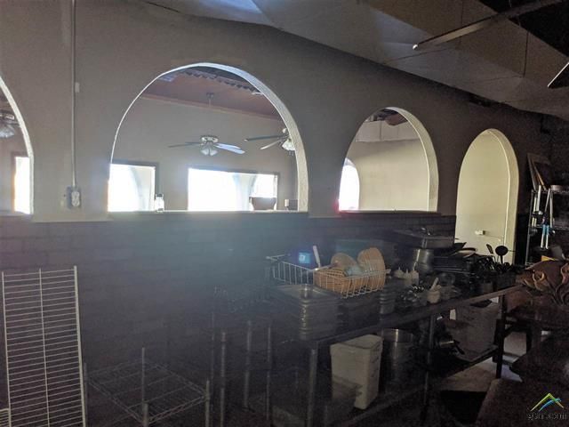 102 E Broadway St, Big Sandy, TX 75755